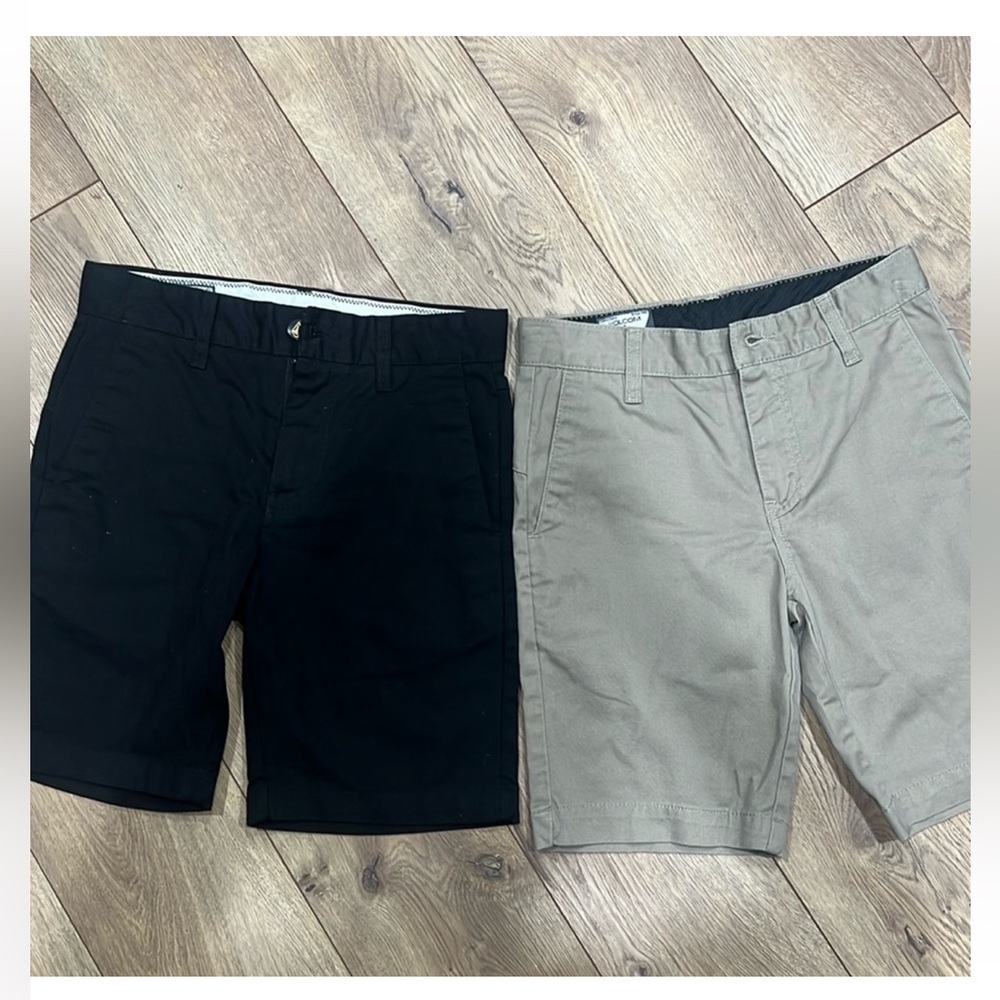 Volcom Black and Tan Shorts